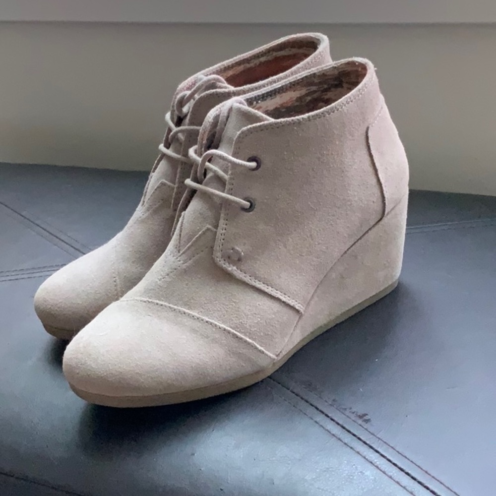 Toms wedge booties